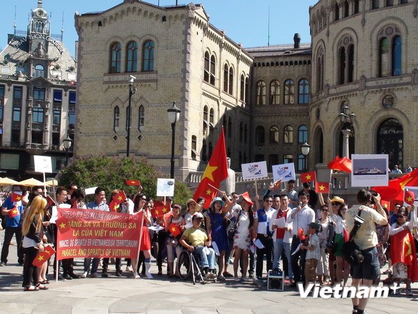 Overseas Vietnamese in Norway oppose China’s acts